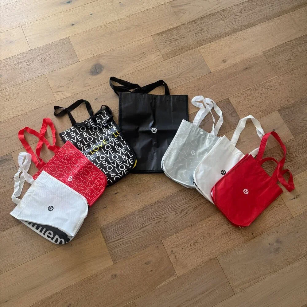 Seven Lululemon Reusable Bags - Picture 1 of 2